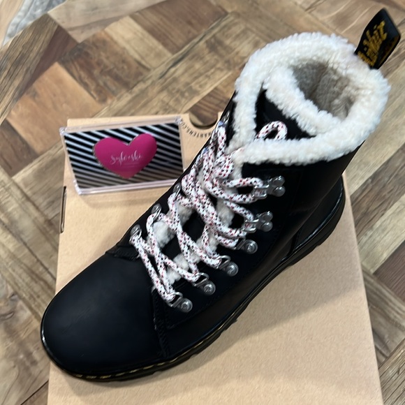 🔥 COMBS FAUX SHEARLING LINED CASUAL BOOTS NWT 🖤 - Picture 9 of 13
